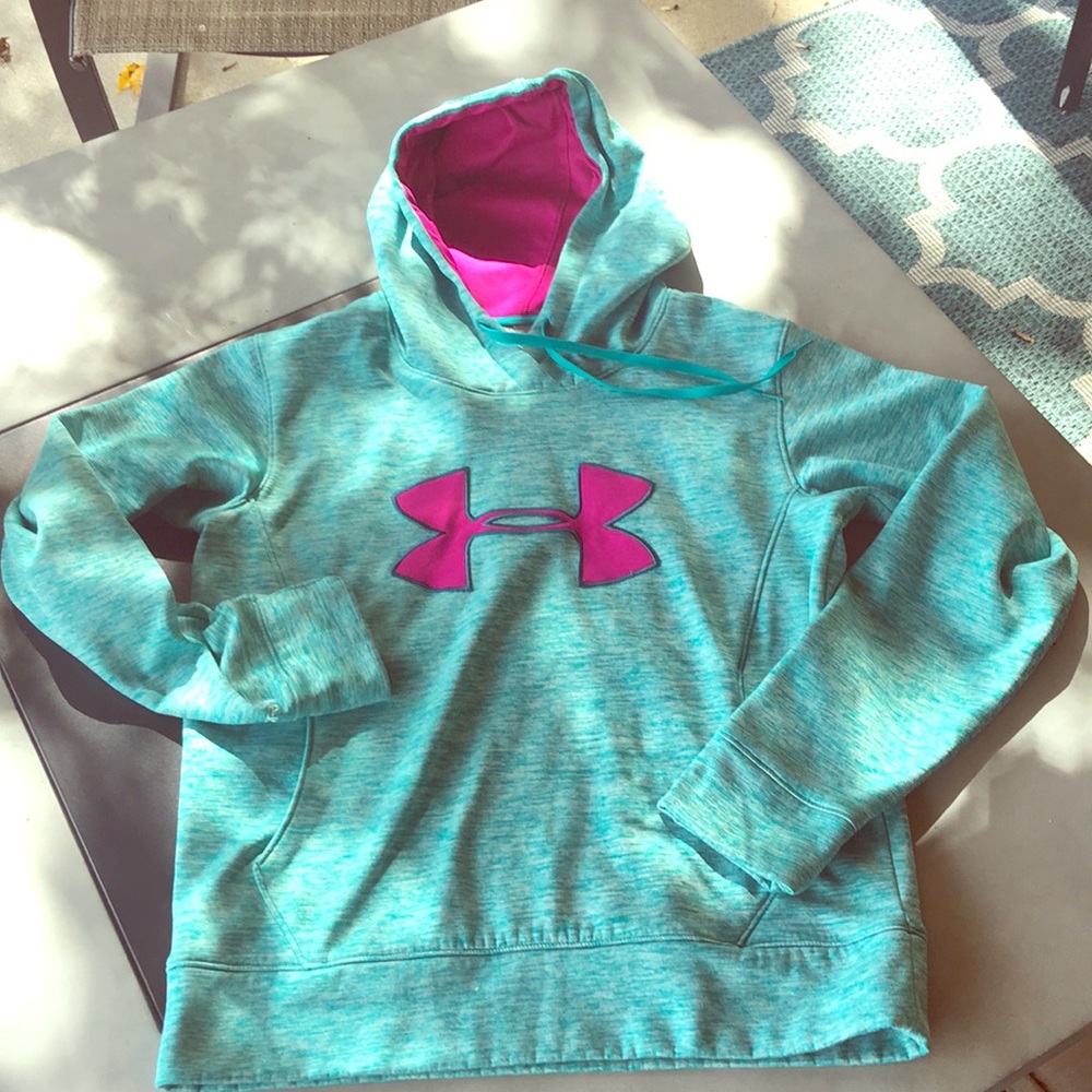 Under armour hoodie Medium
